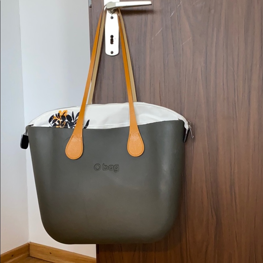 Obag extra light dark green